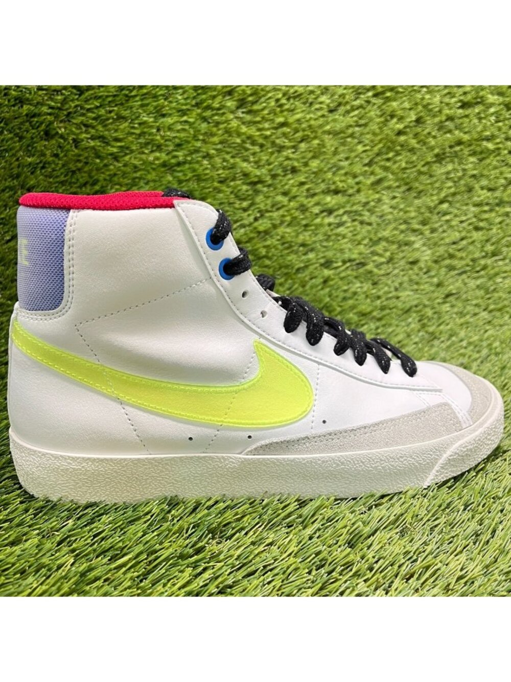 Nike Blazer Mid 77 Boys Size 7Y White Yellow Athletic Leather Shoes Sneakers